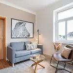 Apartment Benville - 2 Schlafzimmer - Wohnküche - Wlan