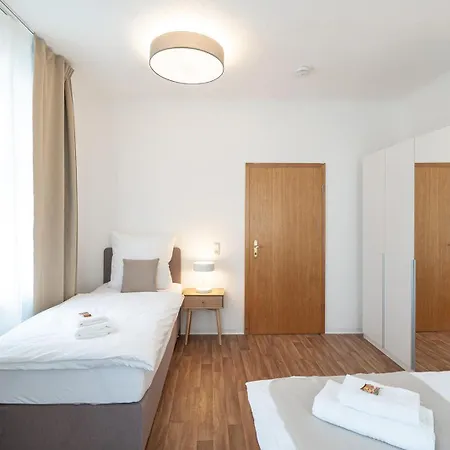 Benville - 2 Schlafzimmer - Wohnkueche - Wlan Apartment Freital