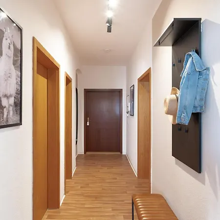 Benville - 2 Schlafzimmer - Wohnkueche - Wlan Apartment *