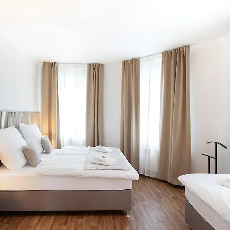Apartment Benville - 2 Schlafzimmer - Wohnkueche - Wlan Freital